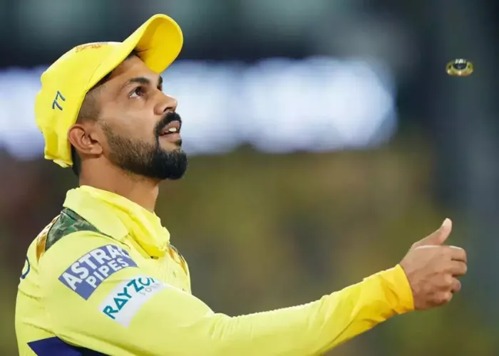 IPL 2025 Kaon Captain hai Trophy ke davedar hai